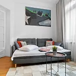 Golden Residences - Private Building With 2 In Old Town Apartment *