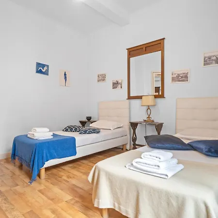 公寓 Golden Residences- Private Building With 2 Individual Apartments In Old Town