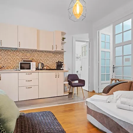 Appartement Golden Residences- Private Building With 2 Individual Apartments In Old Town Bucarest