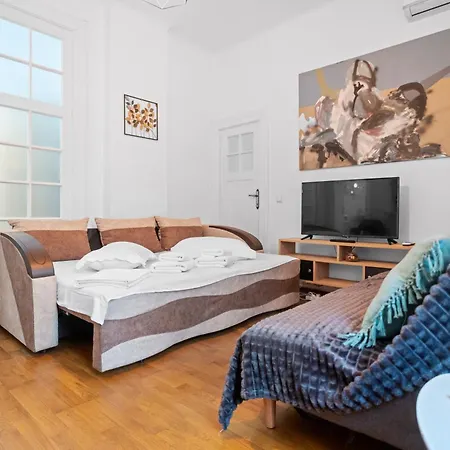 Golden Residences - Private Building With 2 In Old Town Apartment *