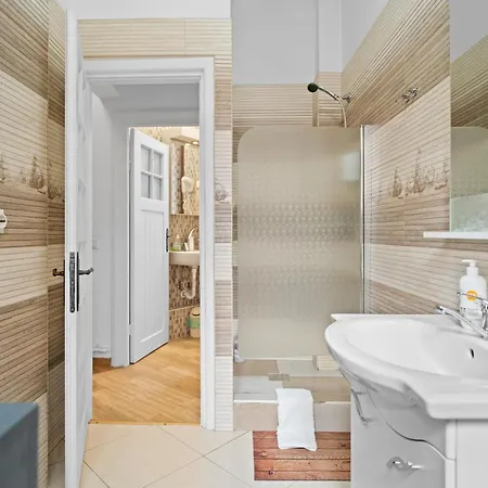 Golden Residences - & Penthouse In Old Town Bükreş