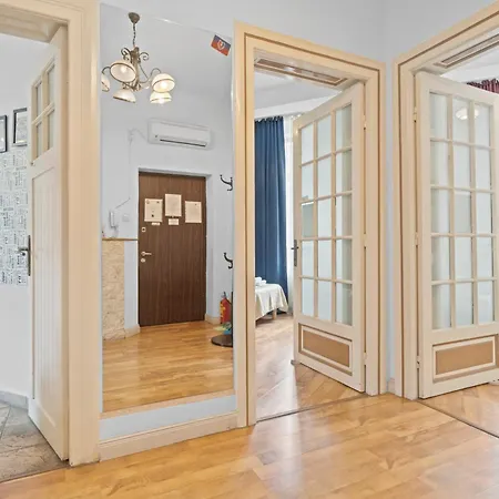 Golden Residences - & Penthouse In Old Town Bukarest