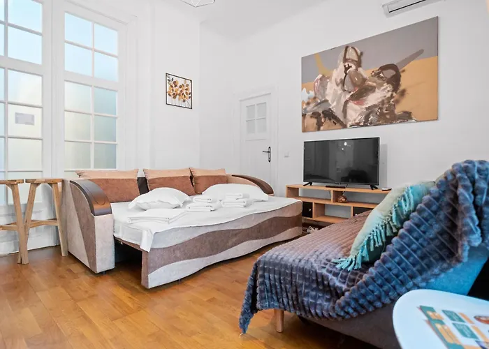 Golden Residences - & Penthouse In Old Town Apartment *