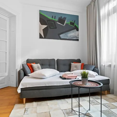 Golden Residences - & Penthouse In Old Town דירה *