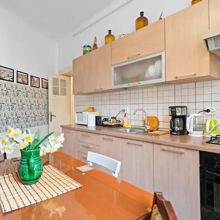 Golden Residences- Private Building With 2 Individual In Old Town *